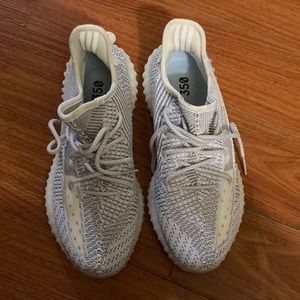 Yeezy 350 Grey